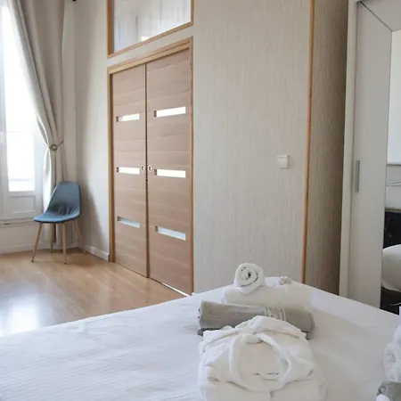 Beautiful Place Nationale In Old Town Apartman